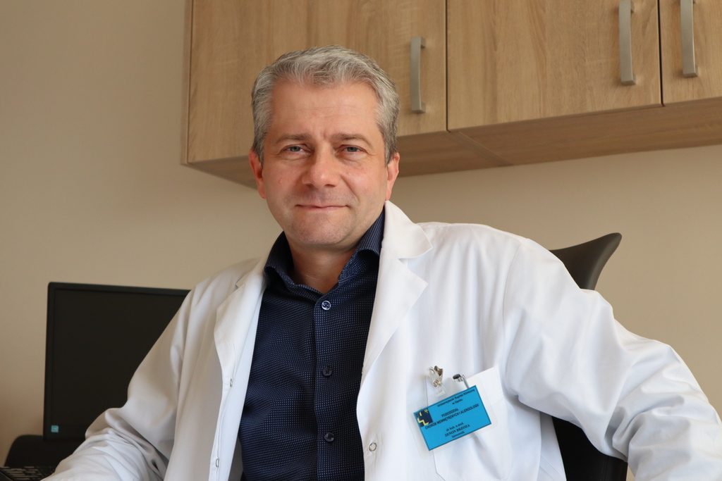 prof. dr hab. Zenon Brzoza