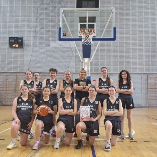 Koszykarki w wojewódzkim półfinale