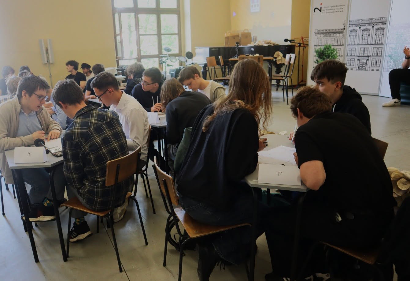 Mecz matematyczny: Staszic kontra Curie Mecz matematyczny: Staszic kontra Curie